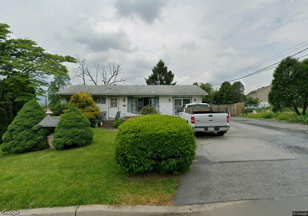 305 Birch St, Walnutport, PA 18088 - photo 1