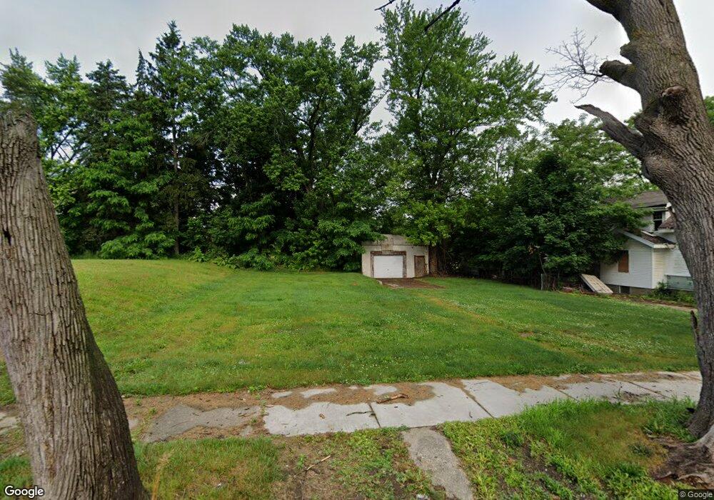 1613 Maplewood Ave, Flint, MI 48506 - photo 1