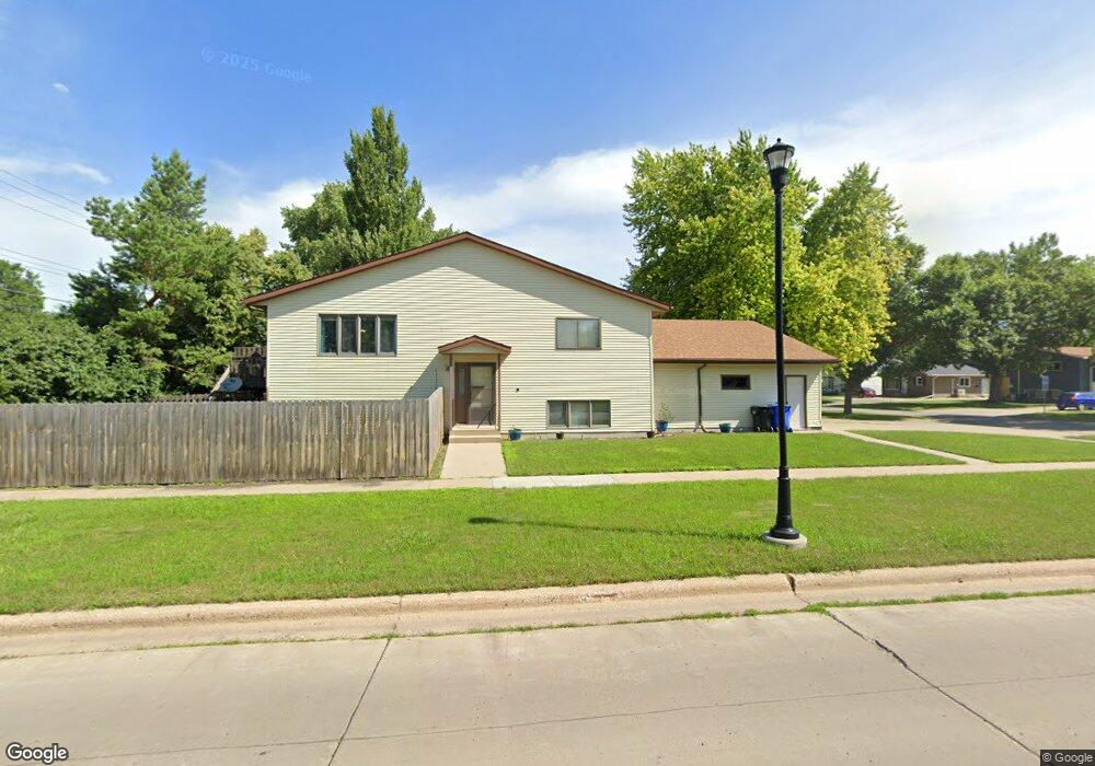1461 17th St S, Fargo, ND 58103 - photo 1