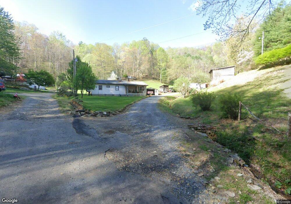 916 Bradford Rd, Burnsville, NC 28714 - photo 1