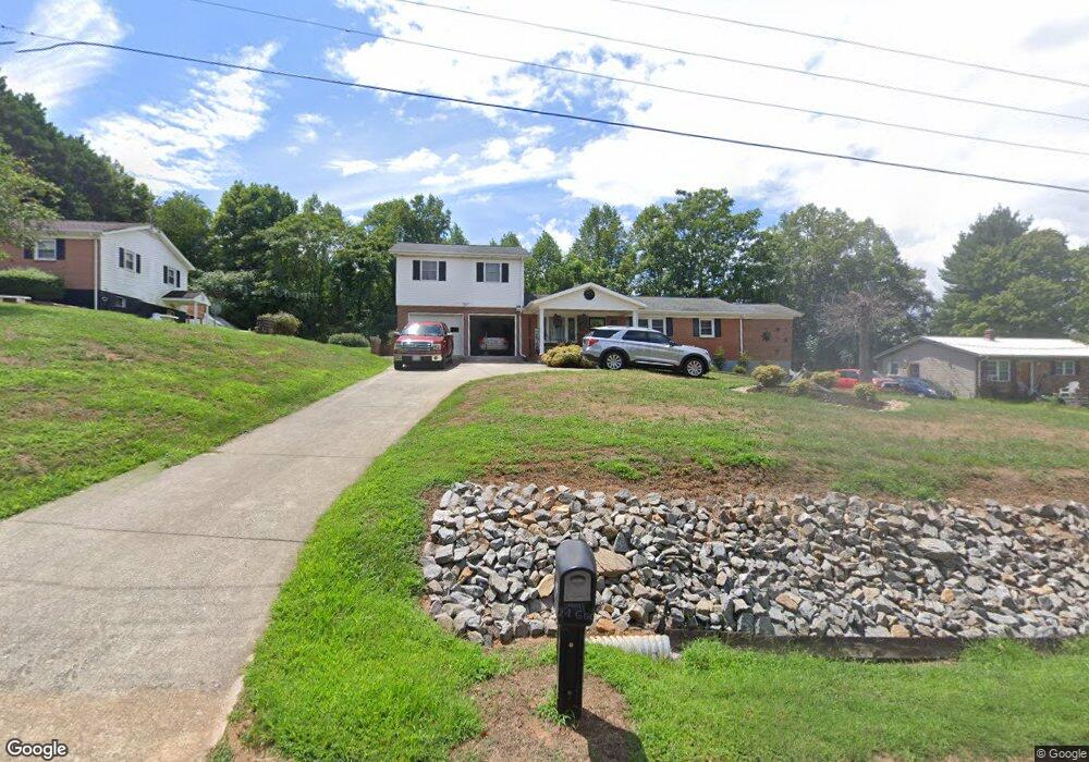 549 Price Hairston St, Martinsville, VA 24112 - photo 1