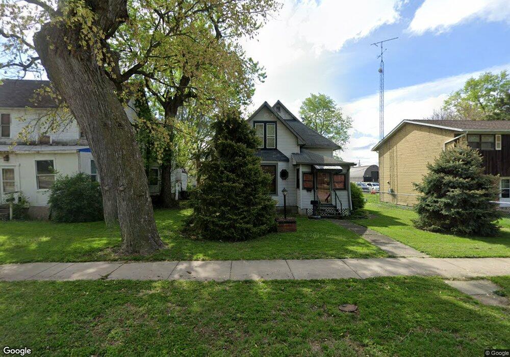 212 N Logan St, Lincoln, IL 62656 - photo 1