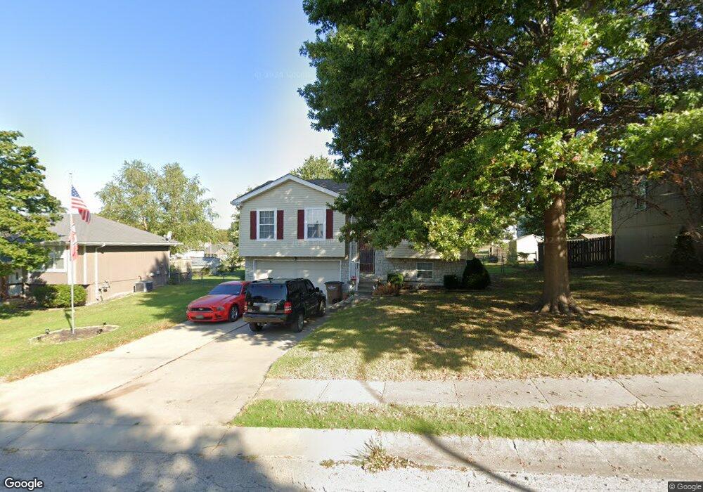 1702 Cooper Dr, Raymore, MO 64083 - photo 1