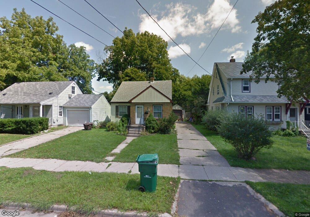 1208 N Jenison Ave, Lansing, MI 48915 - photo 1