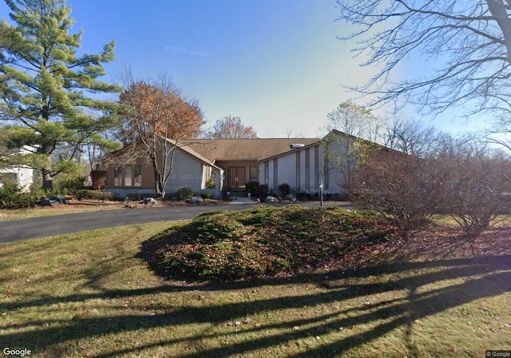 6541 Castlebury Dr, West Bloomfield, MI 48322 - photo 1