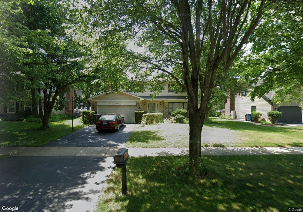 1004 Hyde Park Ln, Naperville, IL 60565 - photo 1