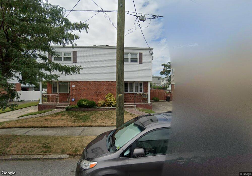 6428 137th St, Flushing, NY 11367 - photo 1