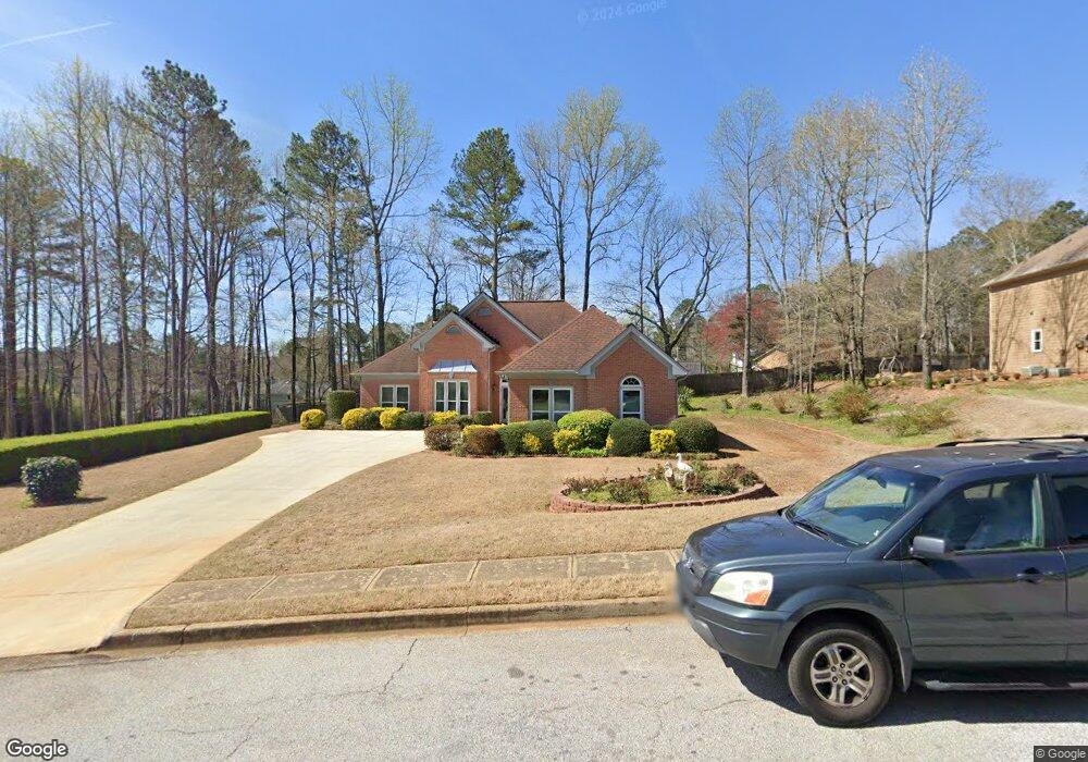 1045 Wake Robin Cir SW, Lilburn, GA 30047 - photo 1