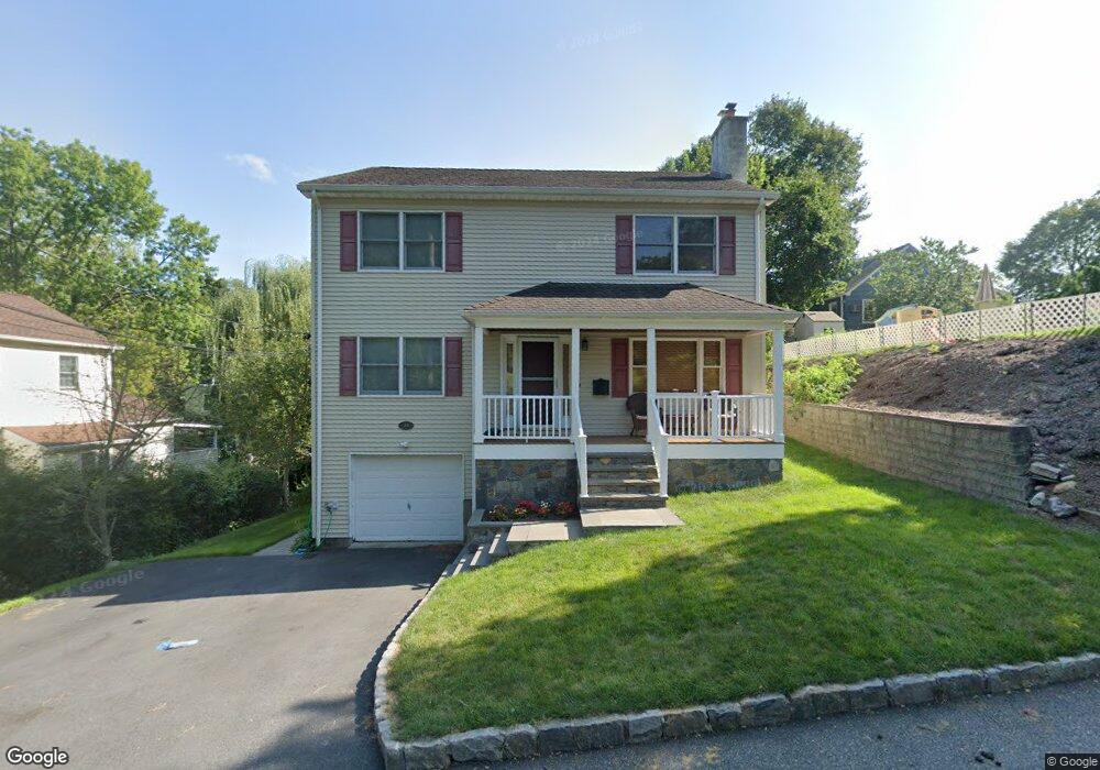 34 Atlantic Ave, Hawthorne, NY 10532 - photo 1