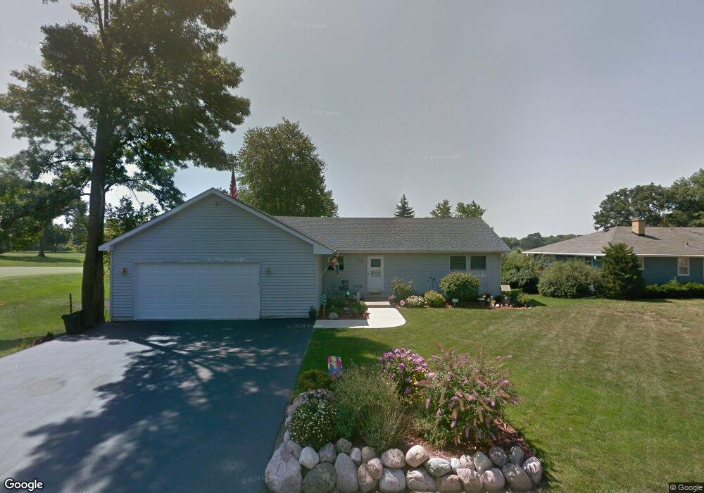 2129 Hawthorne Ln, Waukegan, IL 60087 - photo 1