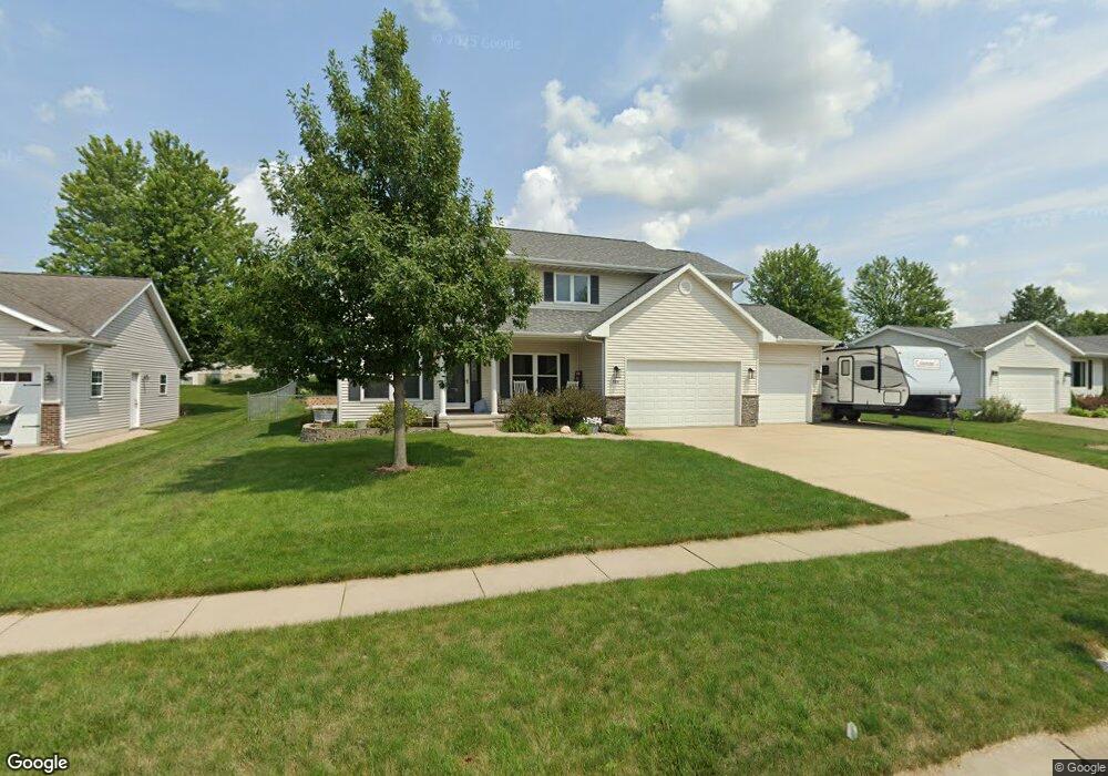 524 E Terrace Dr, Center Point, IA 52213 - photo 1