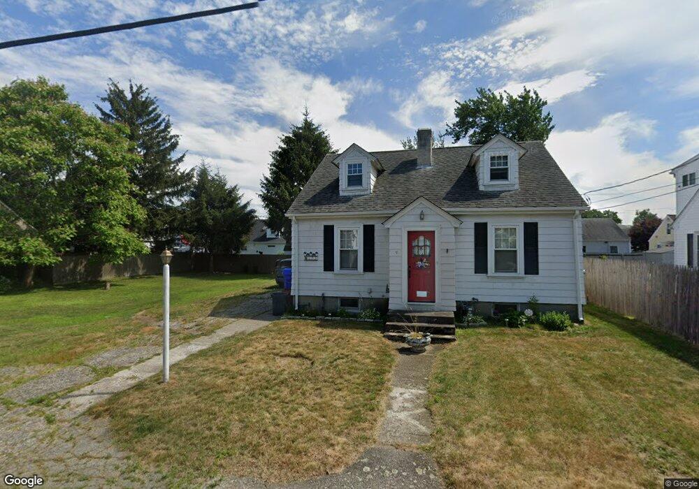 173 Evergreen St, Pawtucket, RI 02861 - photo 1