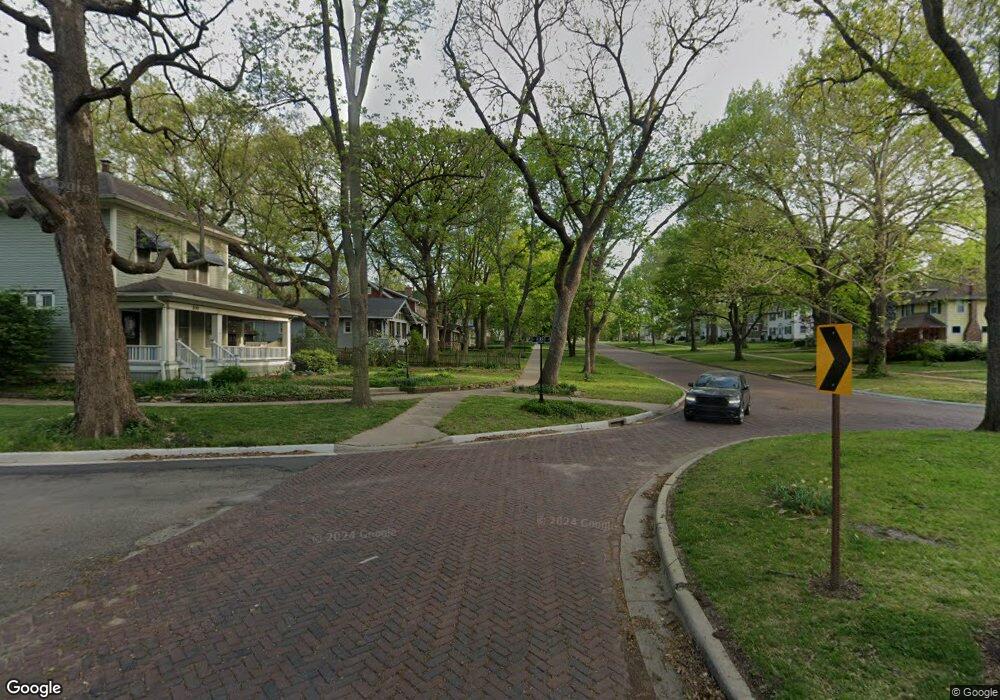 2431 SW 1st St, Topeka, KS 66606 - photo 1