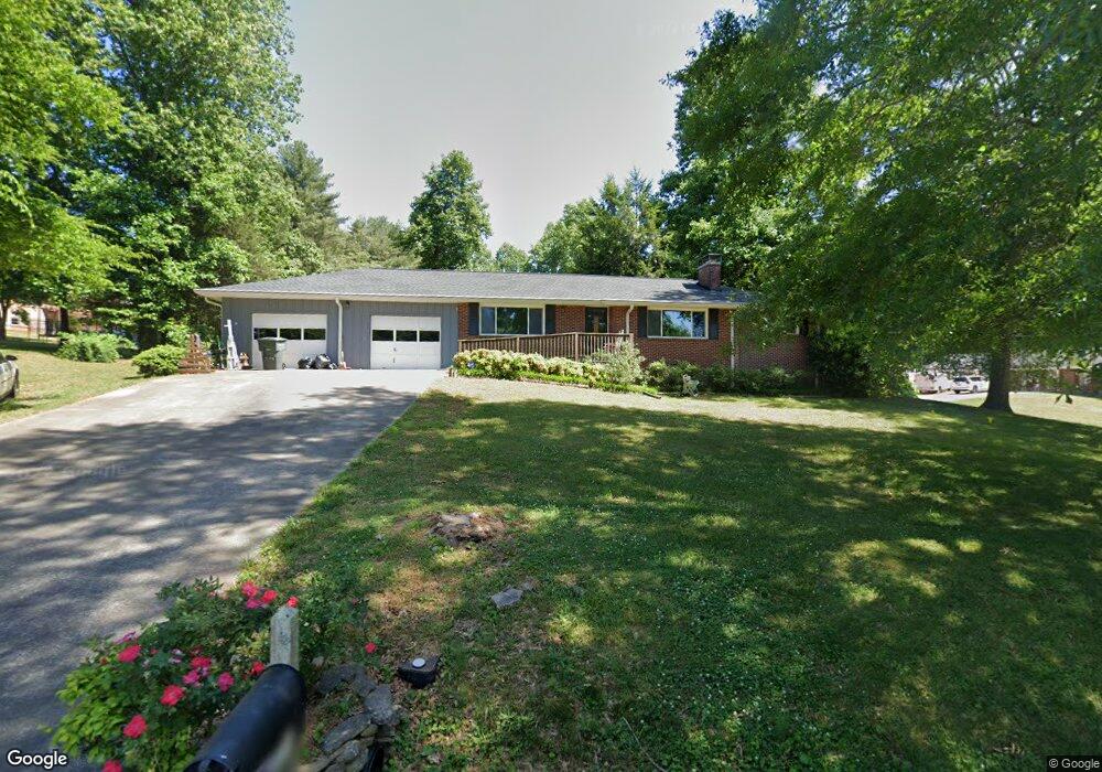 124 Acorn St, Cornelia, GA 30531 - photo 1