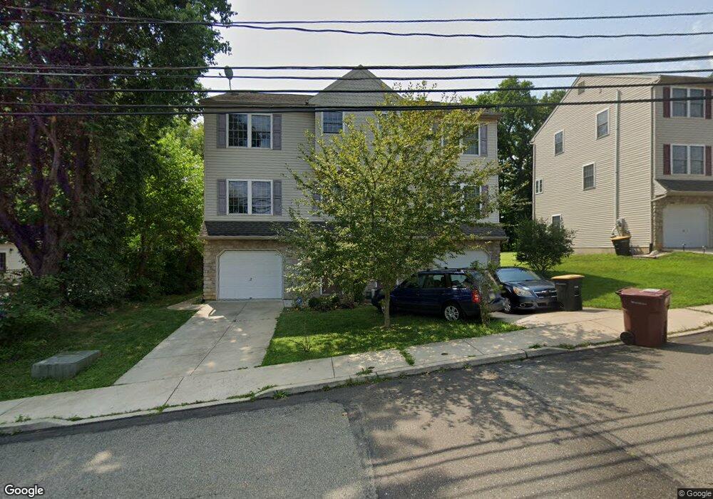 1620 Alta Dr, Whitehall, PA 18052 - photo 1