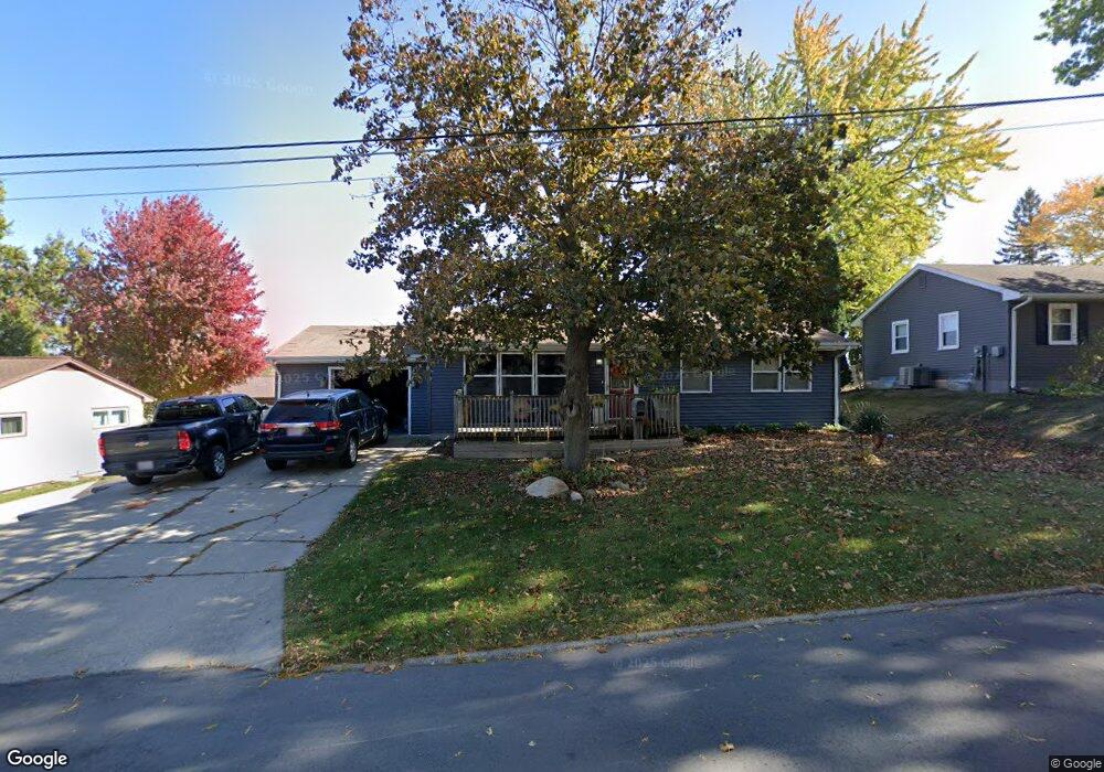 606 E 15th St S, Newton, IA 50208 - photo 1