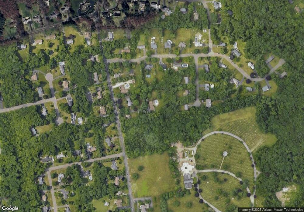 1144 Daniels Farm Rd, Trumbull, CT 06611 - photo 1