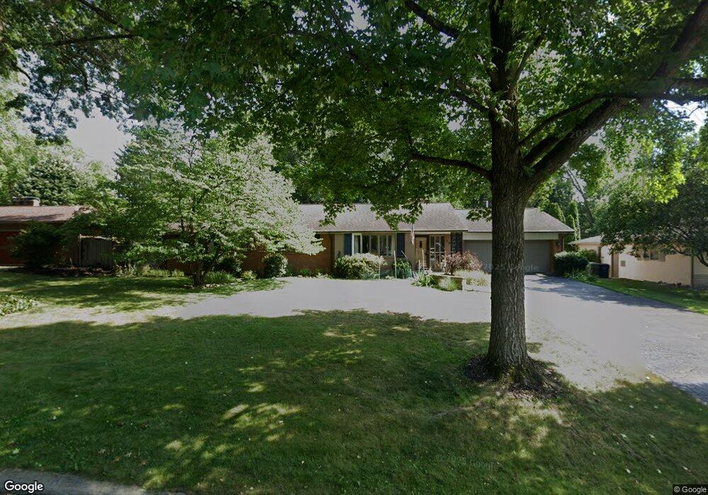 191 Croswell Rd, Columbus, OH 43214 - photo 1