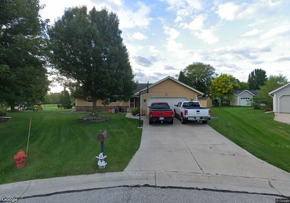W155N7415 Stony Ct, Menomonee Falls, WI 53051 - photo 1
