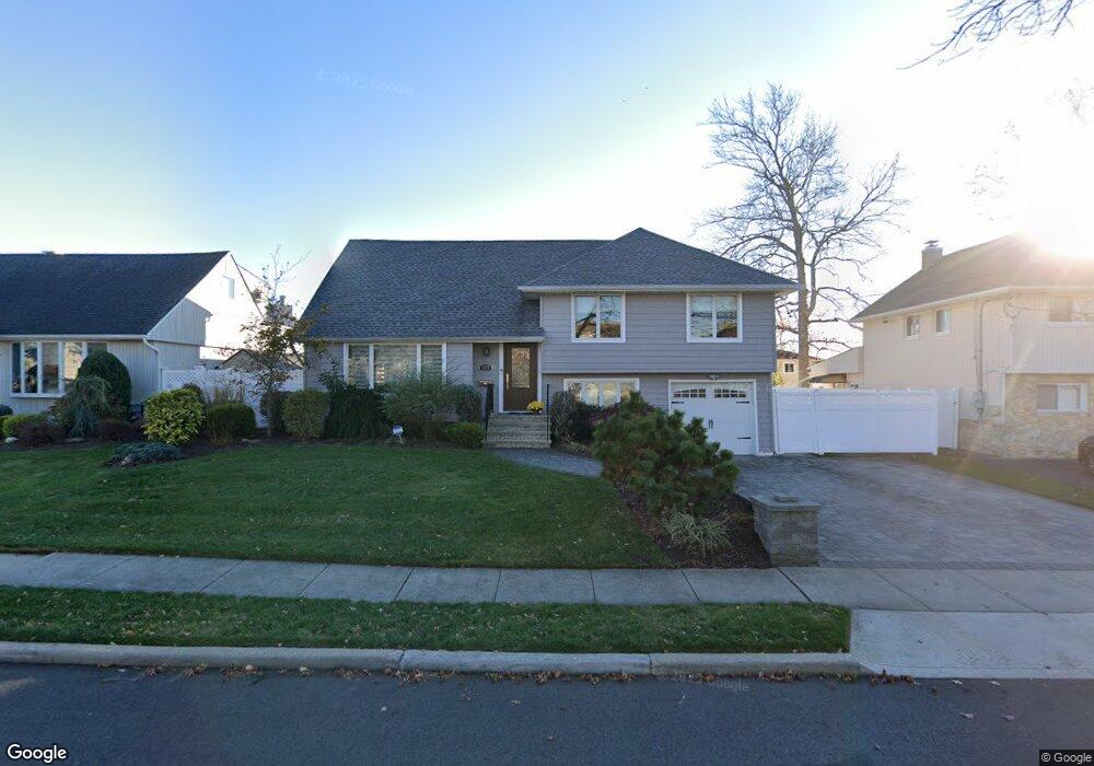 109 Irma Dr, Oceanside, NY 11572 - photo 1