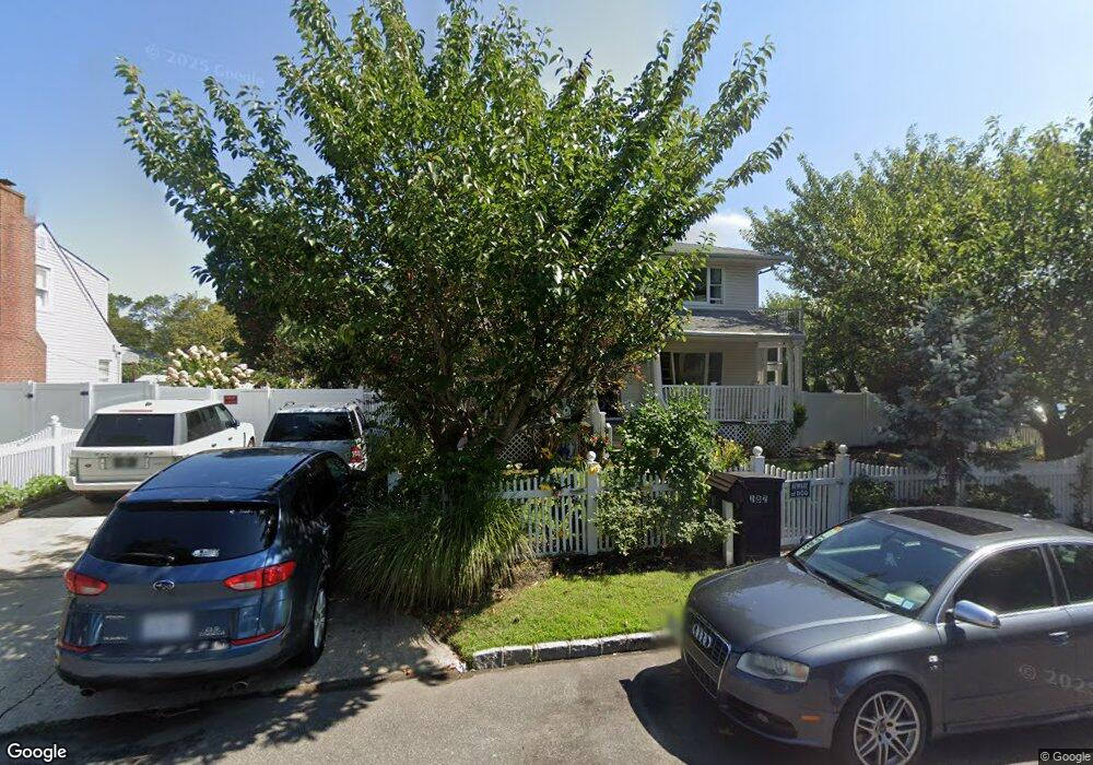 182 Trouville Rd, Copiague, NY 11726 - photo 1