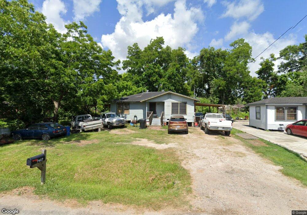 7407 Dyer St, Houston, TX 77088 - photo 1