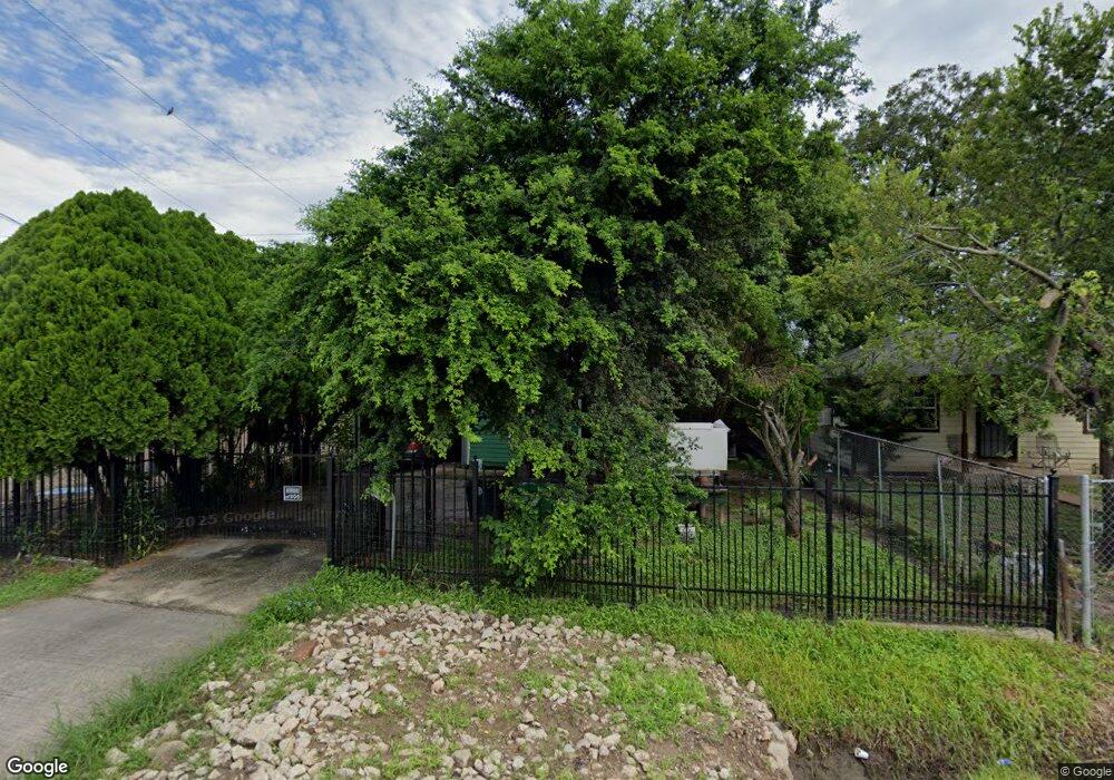 3205 Creston Dr, Houston, TX 77026 - photo 1