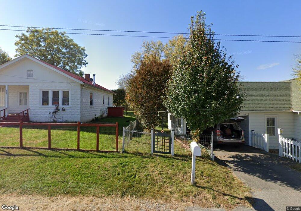 860 Paca St, Pulaski, VA 24301 - photo 1