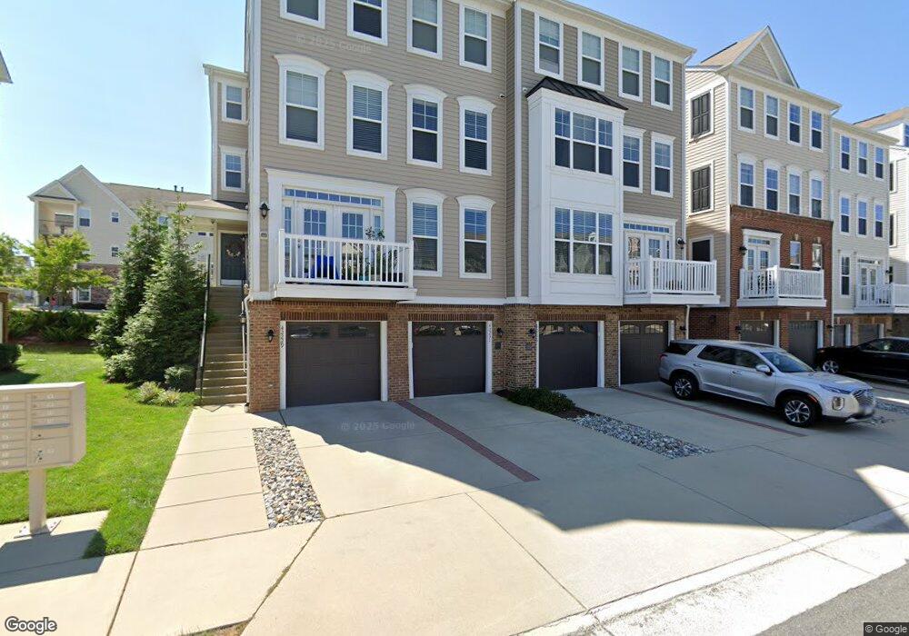 42231 Canary Grass Square, Aldie, VA 20105 - photo 1