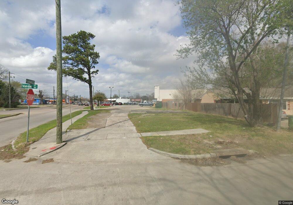 101 Vandel St, Houston, TX 77022 - photo 1