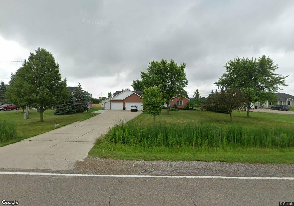 11220 E Coldwater Rd, Davison, MI 48423 - photo 1