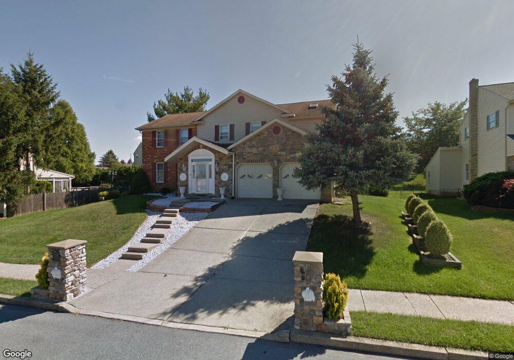 1836 Belleview Cir, Whitehall, PA 18052 - photo 1