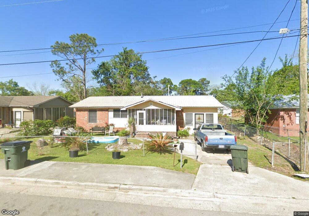 709 Shirley Ave, Douglas, GA 31533 - photo 1