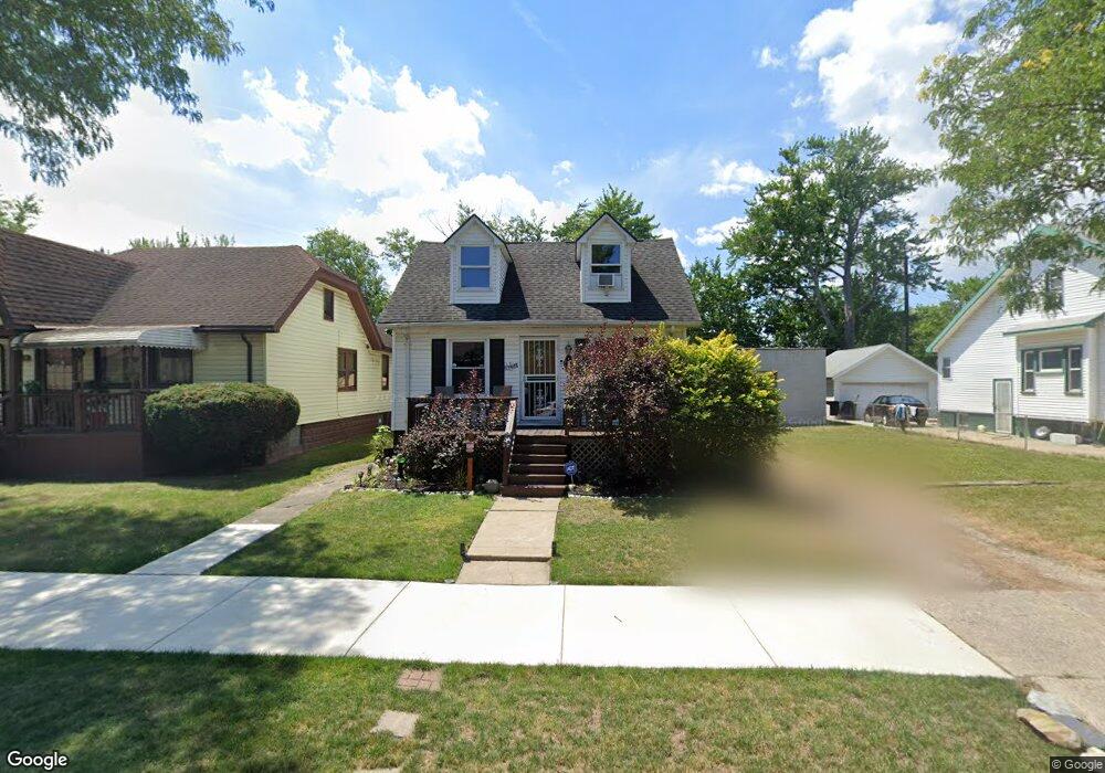 1453 Wayburn St, Grosse Pointe, MI 48230 - photo 1