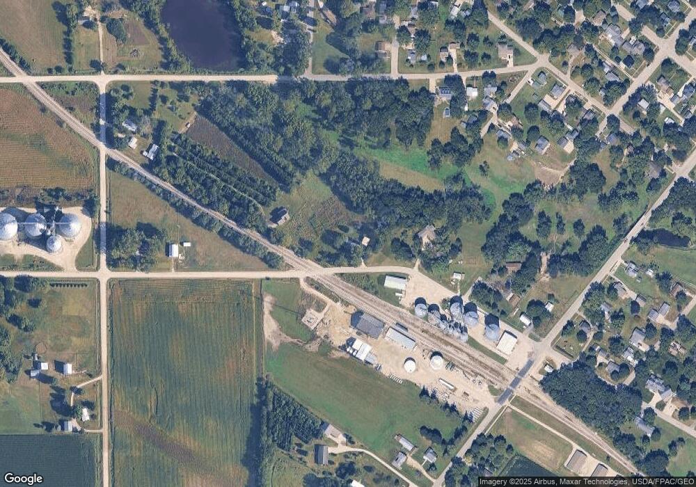 203 W Railroad St, Shell Rock, IA 50670 - photo 1