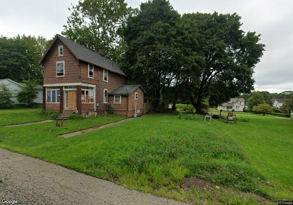 1523 Bonnot Place NE, Canton, OH 44705 - photo 1