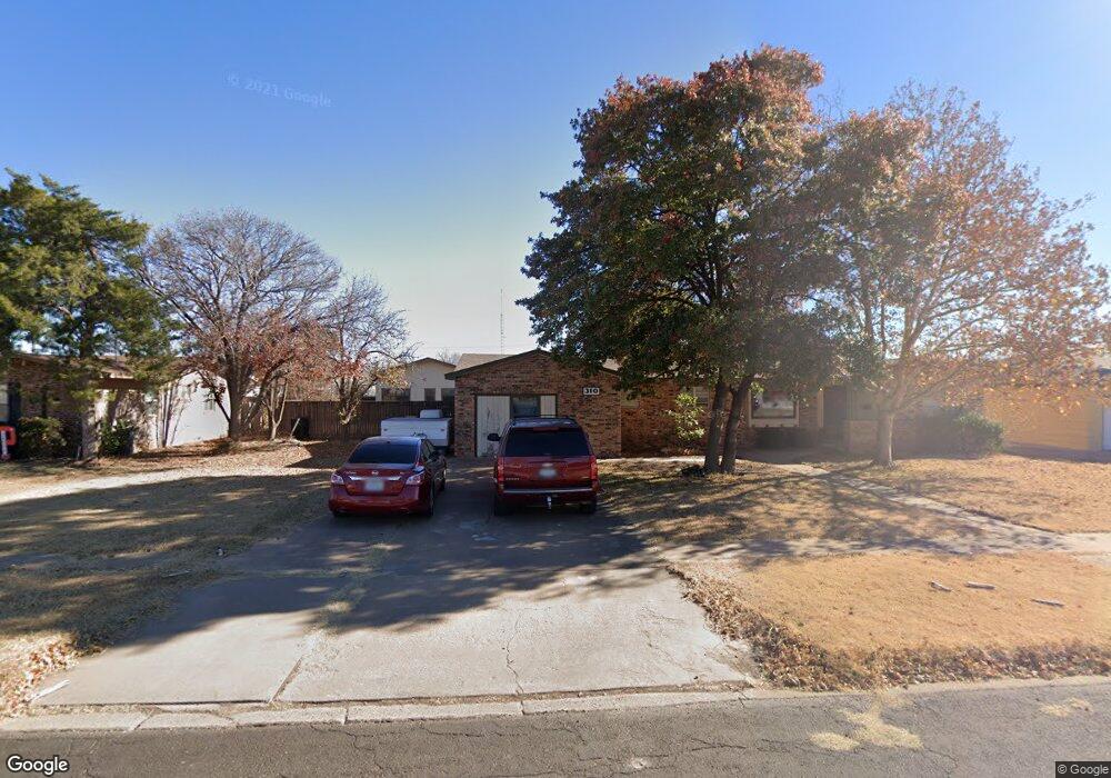 310 Juanita St, Plainview, TX 79072 - photo 1