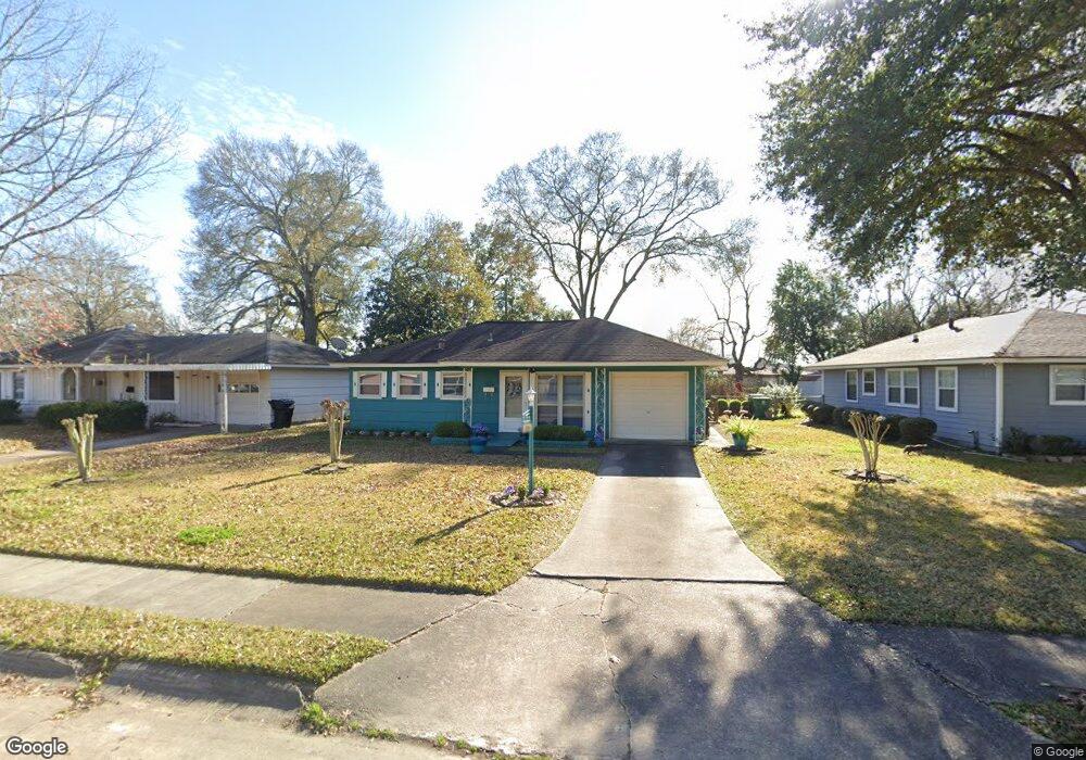 10206 Olentangy St, Houston, TX 77075 - photo 1
