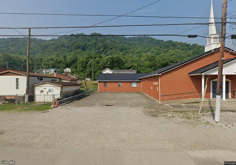 8805 MacCorkle Ave, Marmet, WV 25315 - photo 1