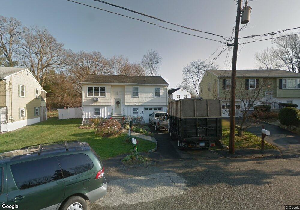 26 Quaker Rd, Norwalk, CT 06854 - photo 1