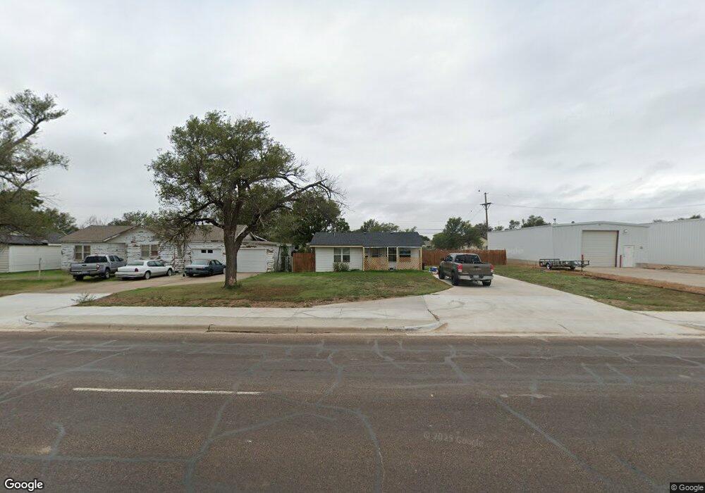 641 N Maddox Ave, Dumas, TX 79029 - photo 1