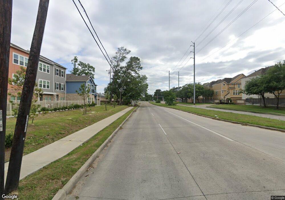 5326 Ella Blvd, Houston, TX 77091 - photo 1