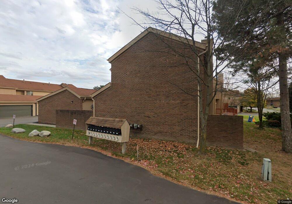 6313 Potomac Cir, West Bloomfield, MI 48322 - photo 1