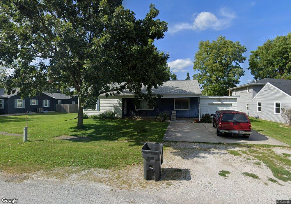 504 E Houghton St, Tuscola, IL 61953 - photo 1