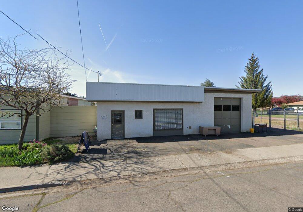 1908 Vine Ave, Klamath Falls, OR 97601 - photo 1