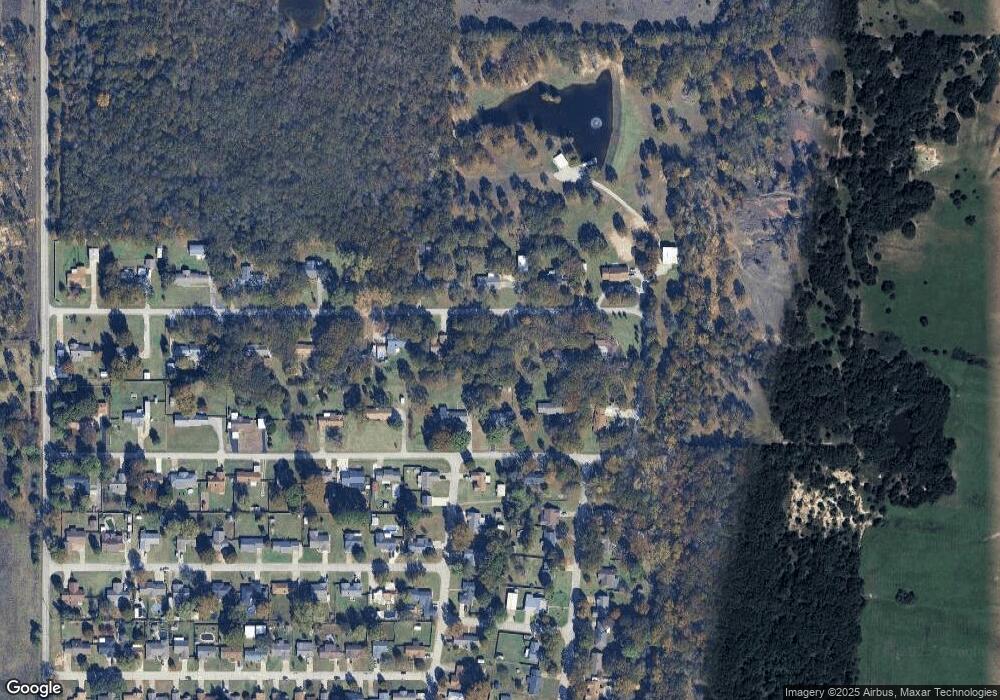 16 Town And Country Cir, Ardmore, OK 73401 - photo 1