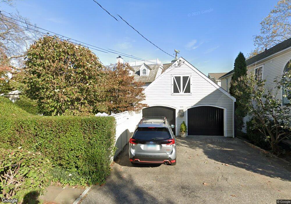 655 Steamboat Rd, Greenwich, CT 06830 - photo 1