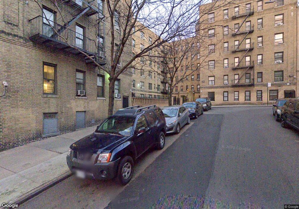 681 W 193rd St unit 3A, New York, NY 10040 - photo 1