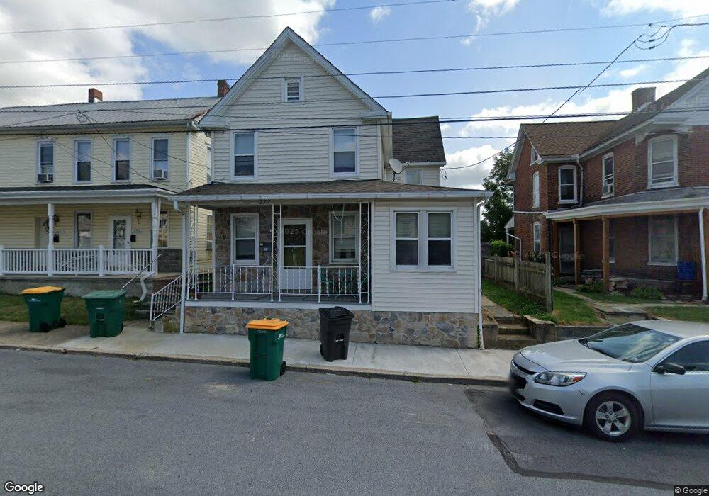 227 Hamilton Ave, Waynesboro, PA 17268 - photo 1