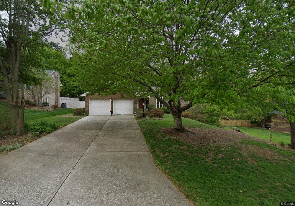 4607 Shadyview Dr, Floyds Knobs, IN 47119 - photo 1